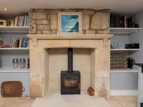 Stunning 2 bed townhouse in city centre - Pass the Keys - Image 3