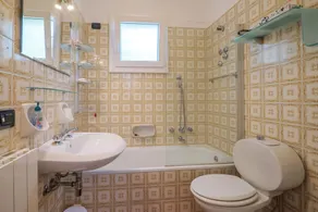 Grazioso appartamento 3½-camera con 2 balconi, piscina e splendida vista lago - Image 2