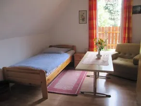 Single room directly opposite Pillnitz Castle - Image 4