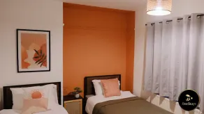 Bee Stays - Byron House - Image 2