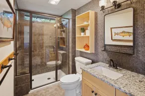 Downtown Craftsman with King Bed and Private Yard - Walk Everywhere - Image 3