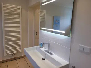 Gehobene Ebenerdige Ferienwohnung Direkt am Deich in Fedderwardersiel - Image 3