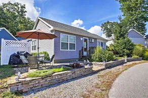 Wells Beach Cottage w/ Pool Access ~ 1 Mi to Coast - Image 4
