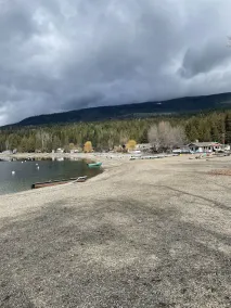 Perfect lake home right across from the beach - Image 2