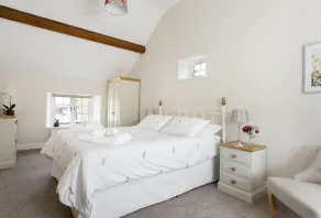 This beautiful cottage enjoys a fabulous rural location on a mixed working farm. - Image 4
