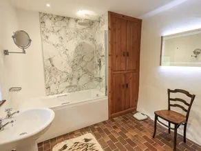 Chapel Cottage - Image 4