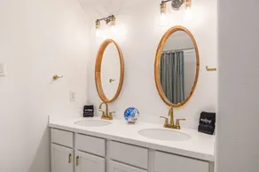 Incredible Ocean Sunrise Views, Sleeps 12, Experienced VRBO Premier 5 STAR Host - Image 3
