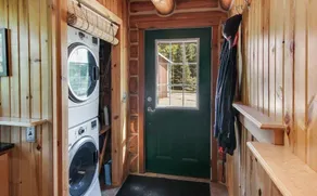 Riverfront Beach Lodge Home in the Heart of Snowmobile Trails - Image 2