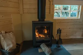 Hobbit Cabin for 2 - Outdoor Bath Wood Burner - Image 2