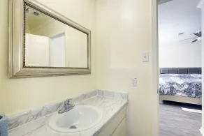 Good Vibes 4 Bedroom with a Pool. Central Location - Image 3
