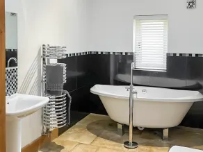 6 chambres à coucher à Bradwell, near Gorleston - Image 3