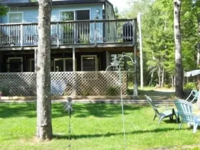 Dragonfly Woods Appartement-Bright efficacité appartement spacieux niché dans les bois - Image 5