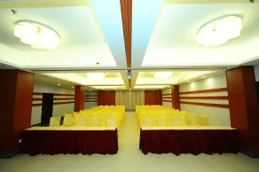 Good East Hotel - Image 3