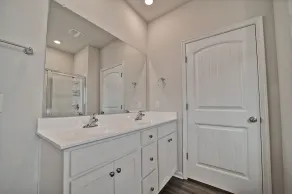 Beautifully furnished 5 bed/3.5 bath home in Ocean View Beach Club minutes from Bethany Beach! Community Pool, spacious patio, fitness room, sauna, and weekend shuttle to the beach! - Image 4