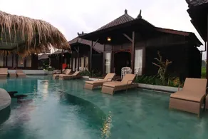 Great location, FREE breakfast - Image 2