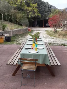 Rilassati a bordo piscina e il suono delle cicale ... - Image 3