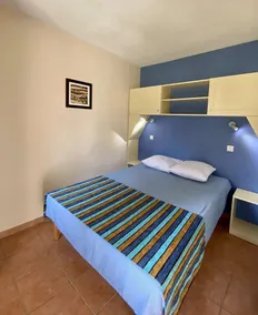 One bedroom flat with balcony in a holiday residence with pool - Image 4