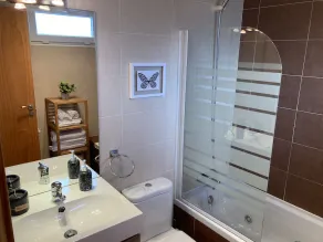 Chalet con jardin ,piscina privada y BBQ -Centro de Cantabria ideal familias - Image 3