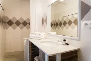 Self catering Can Serrallonga for 15 people - Image 3