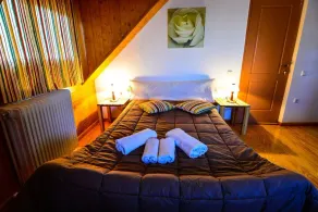 BnB Italiano - Attic Room Trilple - Image 3