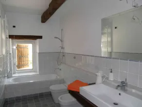 Casale con piscina, a poca distanza dal mare e bellissima vista sulle colline - Image 3