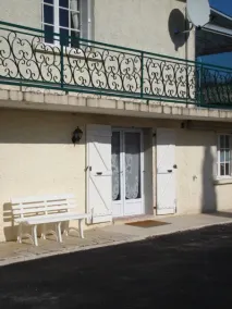 2 Bedroom Apartment in 24350 - MENSIGNAC - Image 4