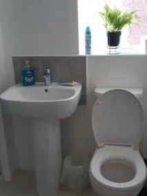 3 Bed House - Sleeps 4 - Parking - Wifi - Image 2