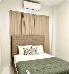 Breathtaking 3-Br Beachside Apt - Image 2