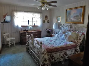 SIERRA ESCAPE! SPACIOUS COUNTRY HOUSE WITH POOL & SPA--20 MINUTES FROM YOSEMITE! - Image 5