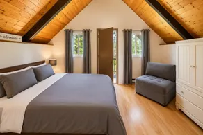 Otter Chalet - Image 4