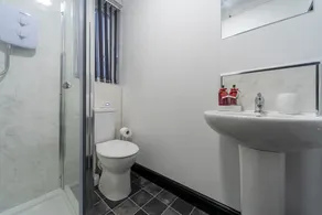 ★Newly Refurb★2 Bedroom ★Comfortable ★Spacious - Image 4
