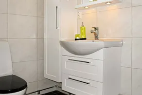 4 star holiday home in Rönnäng - Image 3