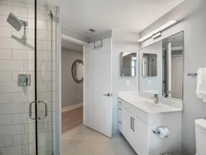 Expansive Bethesda View | FTC Windows+outdoor amenities| DC Closeby - Image 5