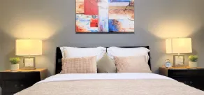 Stylish Modern & Unique Property: A Chic Haven for Discerning Guests - Image 5