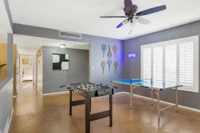Pool, Fire Pit, Ping-Pong - Image 2