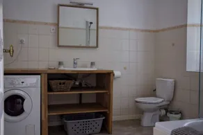 Alloggio ai margini dell'Arac in un ambiente verde con piscina - Image 4
