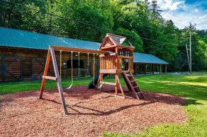 New Freedom Cabin with Large Deck - Image 2