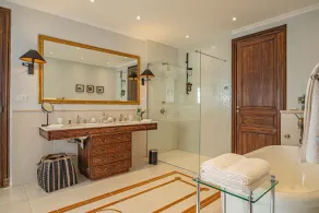 Independent apartment of two bedrooms of high standing and comfort. - Image 2