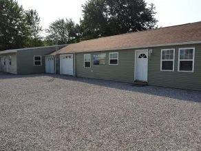 Newly remolded Lodge close to public boat ramps , beach and fishing charters. - Image 5