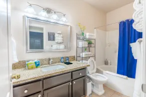 Beautiful Home with Pool & Hot Tub close to National Parks - Image 3