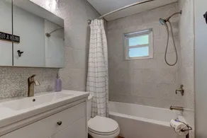 HOLIDAY SALE! Spacious 3 BR close to the Beach! Pet Friendly! ALL 5 ⭐️ reviews! - Image 5
