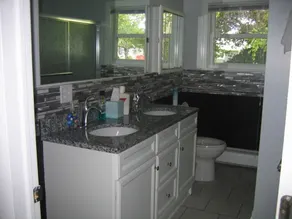 Charming Pet-Friendly Indian River Canal Home w/River Access to the Lakes! - Image 3