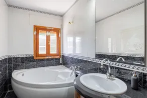 'Casa De Campo La Viña' com vista para a montanha, Wi-Fi e ar condicionado - Image 3