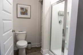 COZY Lush 3-bedroom Townhouse★Mins to Beach★ - Image 5