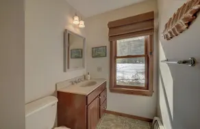 Private Lakefront on Fairview Lake - Sleeps 6-8 - Image 5