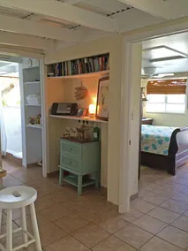 Cute Cozy Cottage with private entrance and ocean views in prime neighborhood - Image 3
