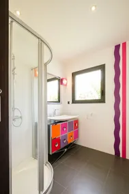 Spacious house with heated pool 7 minutes from the sea. - Image 5