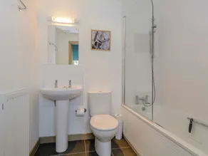 2 bedroom accommodation in Nr Wells - Image 2
