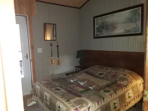 Affordable cabin near Raystown Lake, minutes from Seven Points & Allegrippas Tr - Image 3