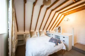 Dreamy Suffolk Country Cottage Escape - Image 5